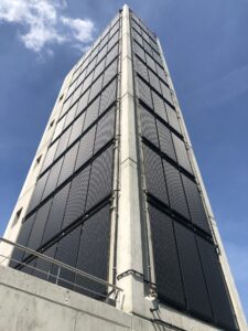 AluKol® Module als Sonderkonstruktion an einem mehrgeschossigen Gebäude.