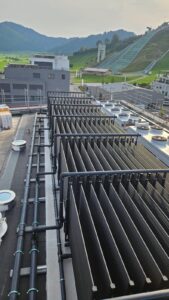 AluKol® auf einer technischen Dachanlage.